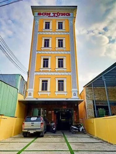 Khách sạn Sơn Tùng